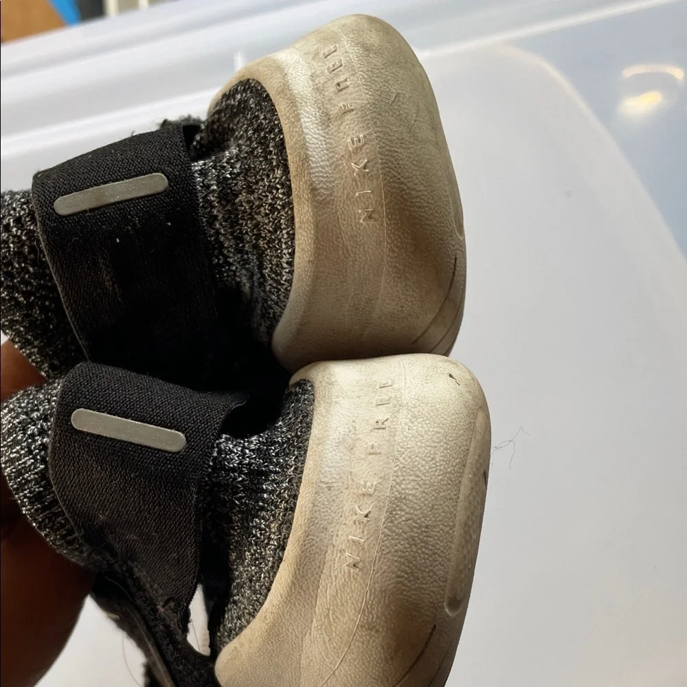Nike Kids Black and Gray Sneakers